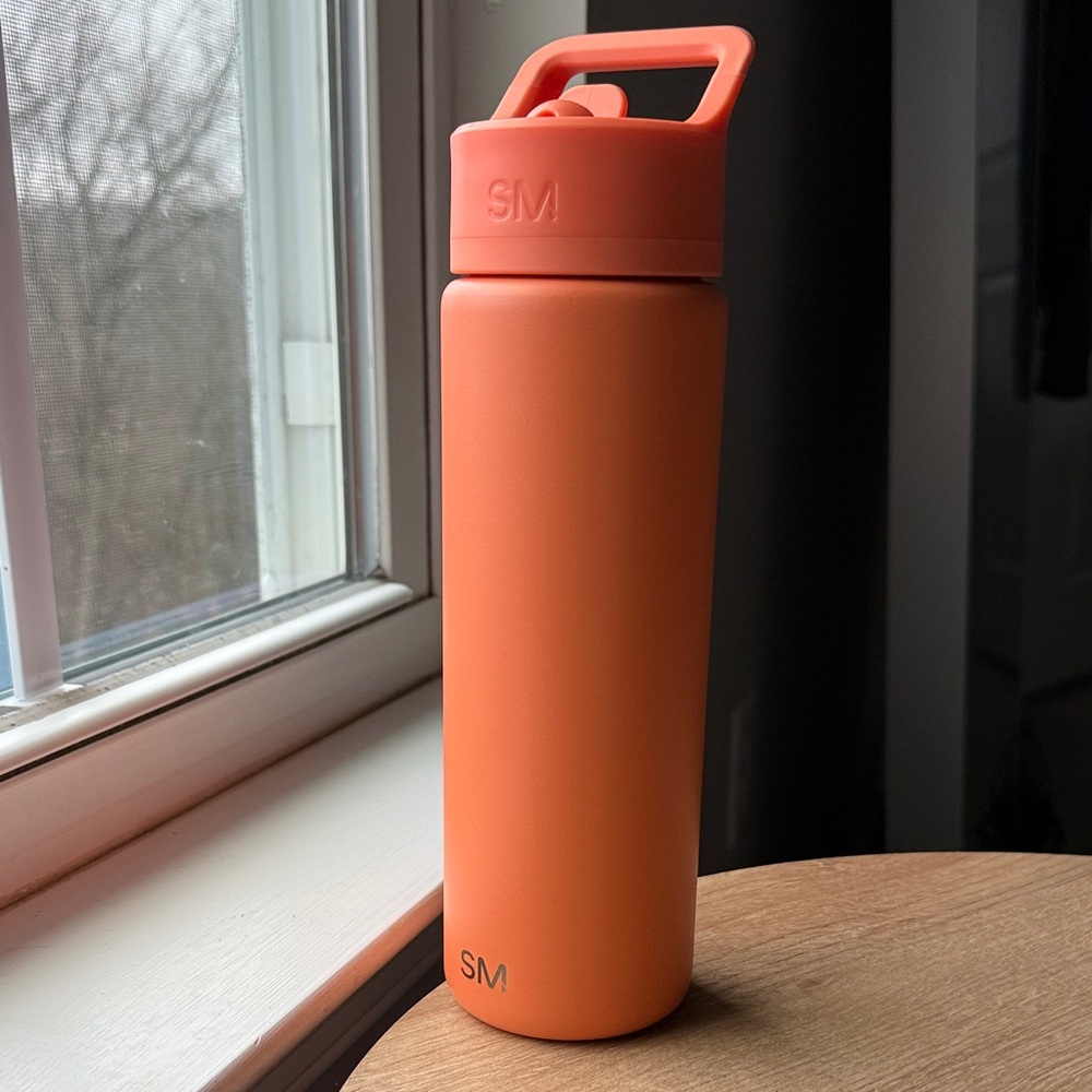 Simple Modern Summit 22 oz Insulated Water Bottle, Matching Lid - Clementine